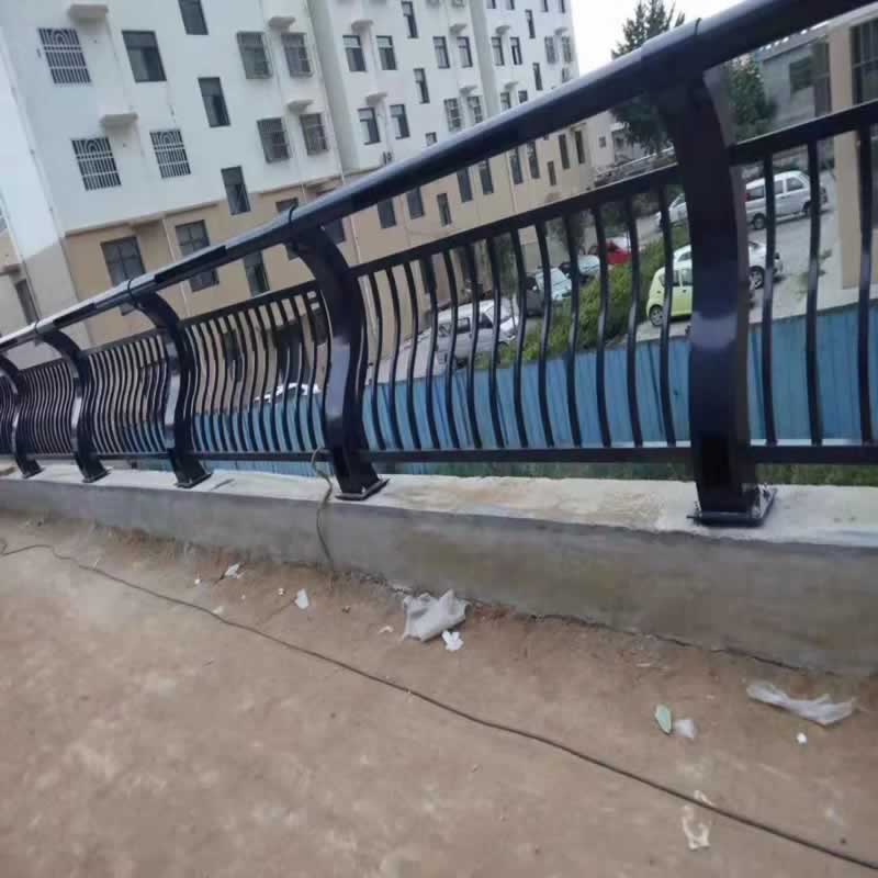 防撞護(hù)欄_www.bin519.cn