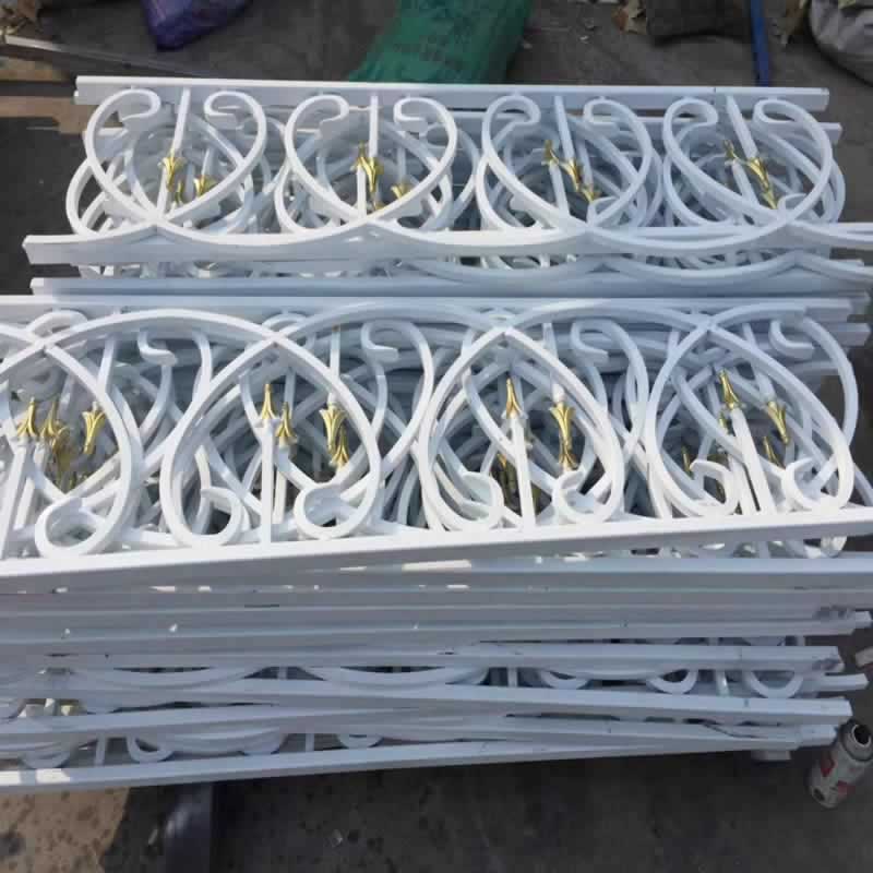 市政隔離欄馬路護(hù)欄護(hù)欄基坑護(hù)欄公路護(hù)欄京式_www.bin519.cn